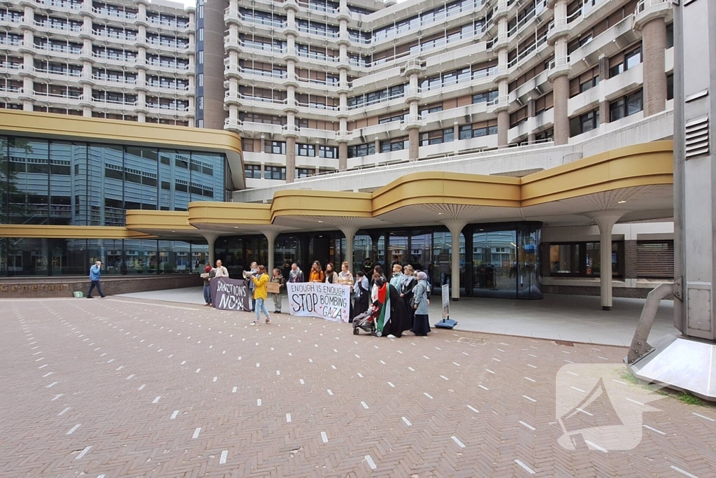 Pro Palestina demonstratie voor Tweede Kamer gebouw