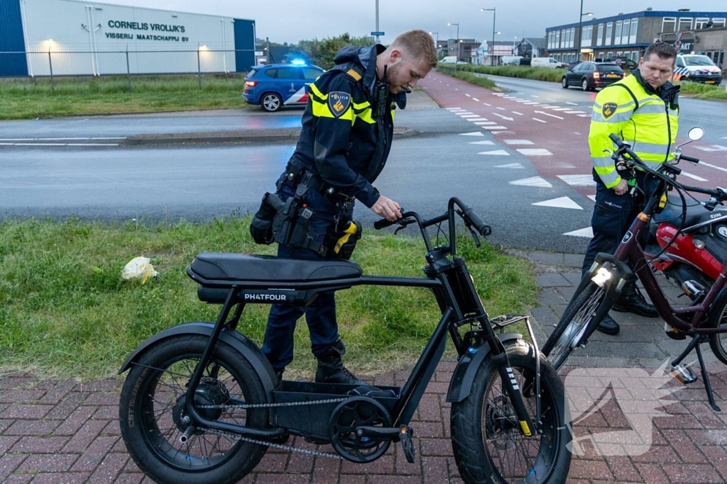 Opzittenden fatbike gewond bij botsing met auto