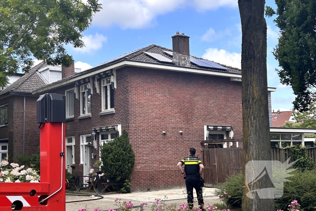 Fikse brand in meterkast van woning