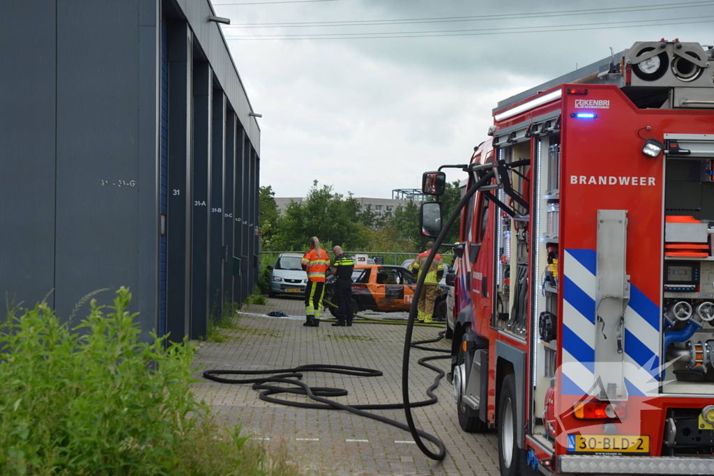 Persoon gewond bij autobrand