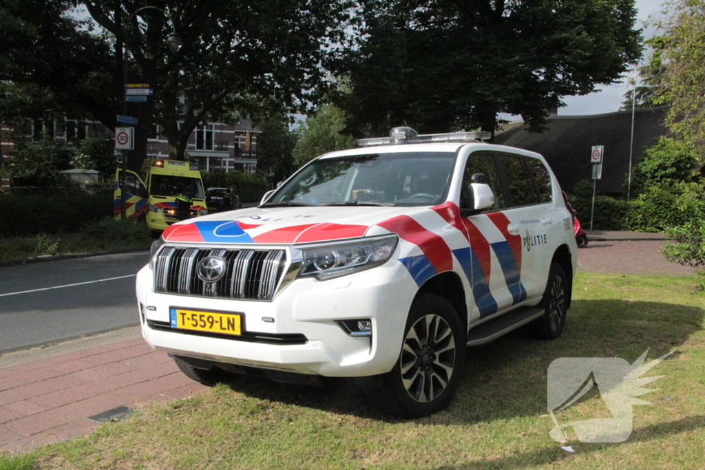 Brommobiel klapt op fietser