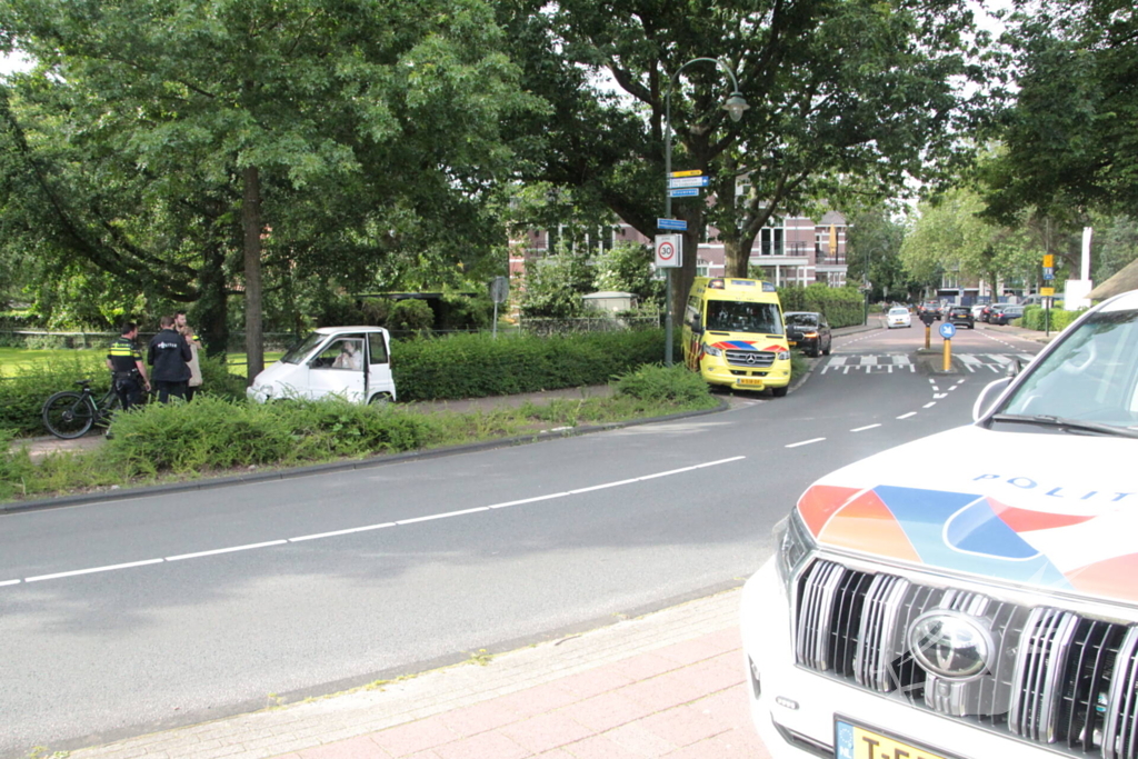 Brommobiel klapt op fietser