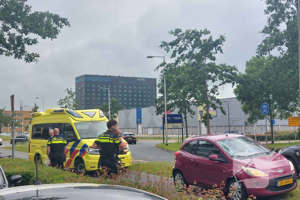 Fietser gewond bij botsing met auto