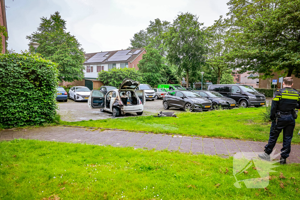 Forensische opsporing Doet onderzoek naar autobrand