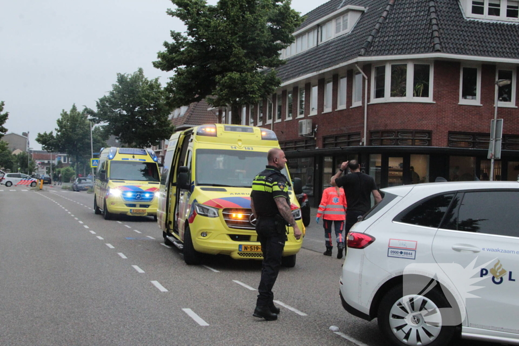 Fietser ernstig gewond bij botsing met auto