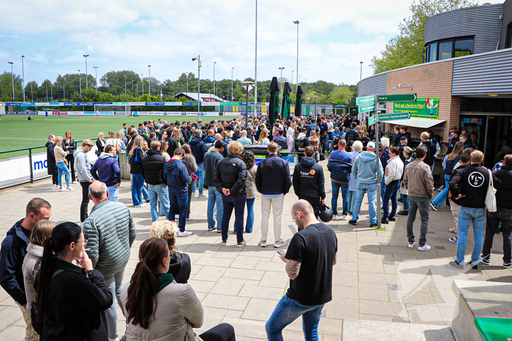 Doodgestoken Luca geëerd door voetbalvereniging