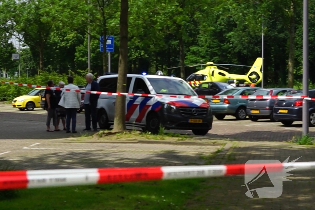 Persoon zwaargewond na val van hoogte