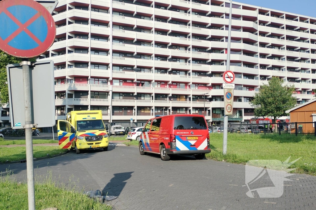 Hulpdiensten groots ingezet voor brand in flatwoning