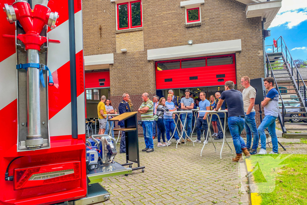 Burgermeester aanwezig bij indienstneming nieuw blusvoertuig