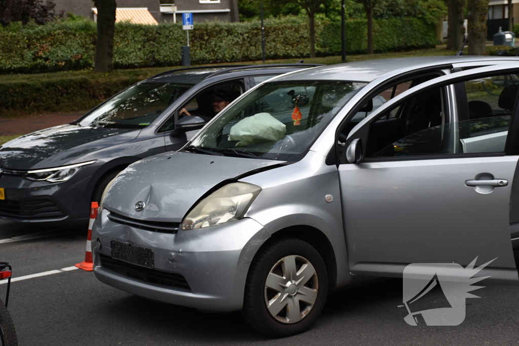 Automobiliste gewond bij kop-staartbotsing