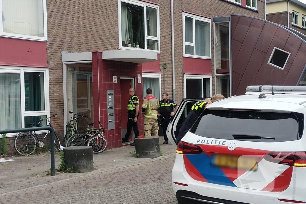 Brandweer assisteert politie bij inzet in woning