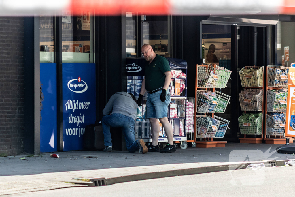 Politie onderzoekt verdacht pakket