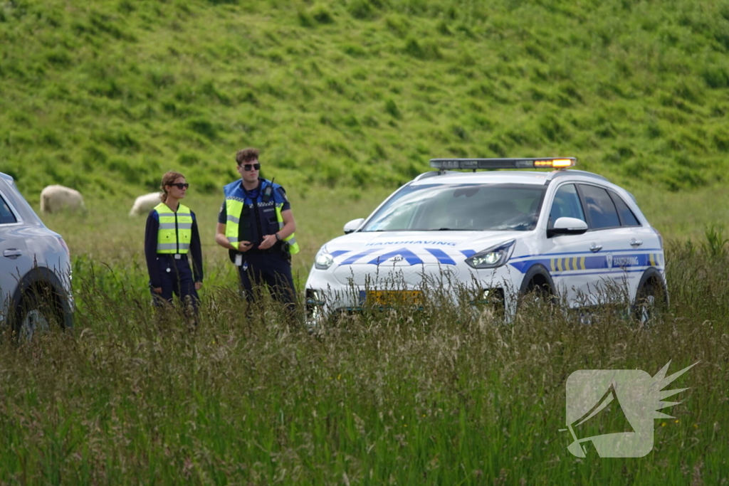 Auto afgesleept bij kop-staartbotsing