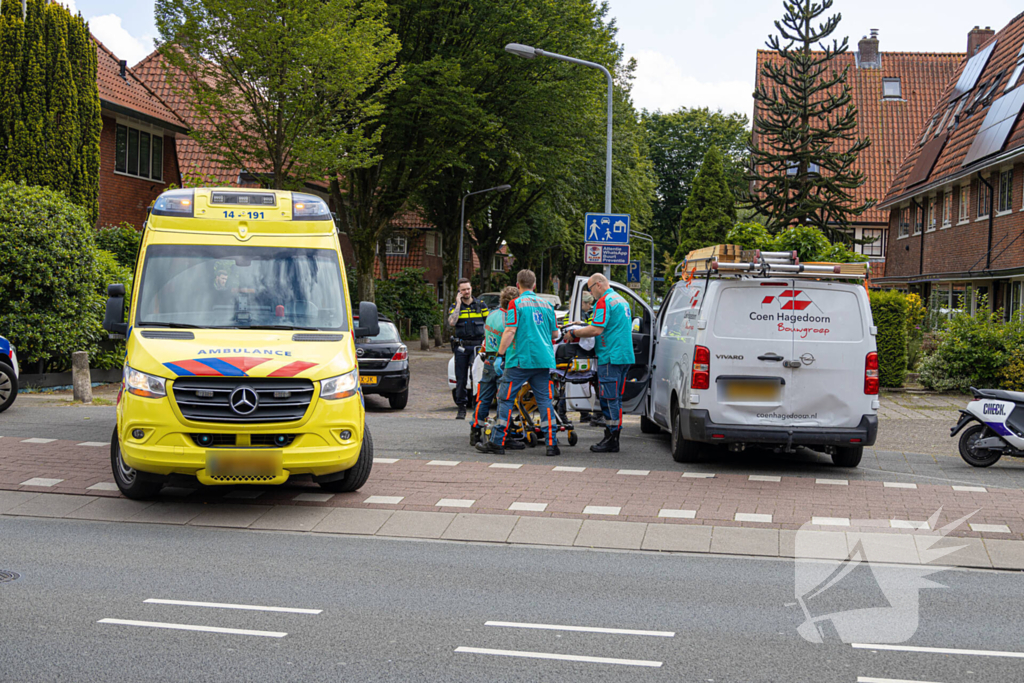 Een gewonde bij kop-staart ongeval