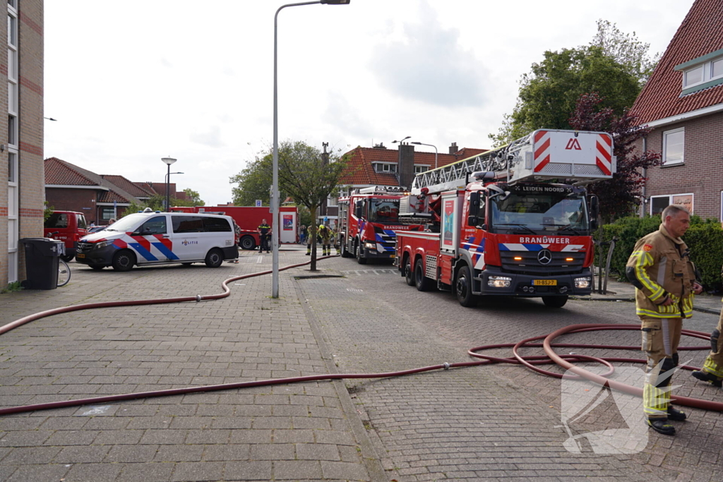 Forse rookontwikkeling bij brand in schuur