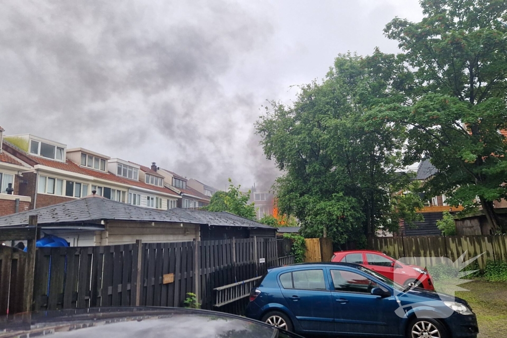 Uitslaande brand verwoest schuur