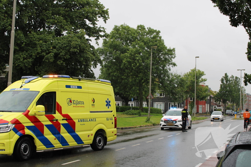 Fietser en automobilist met elkaar in botsing