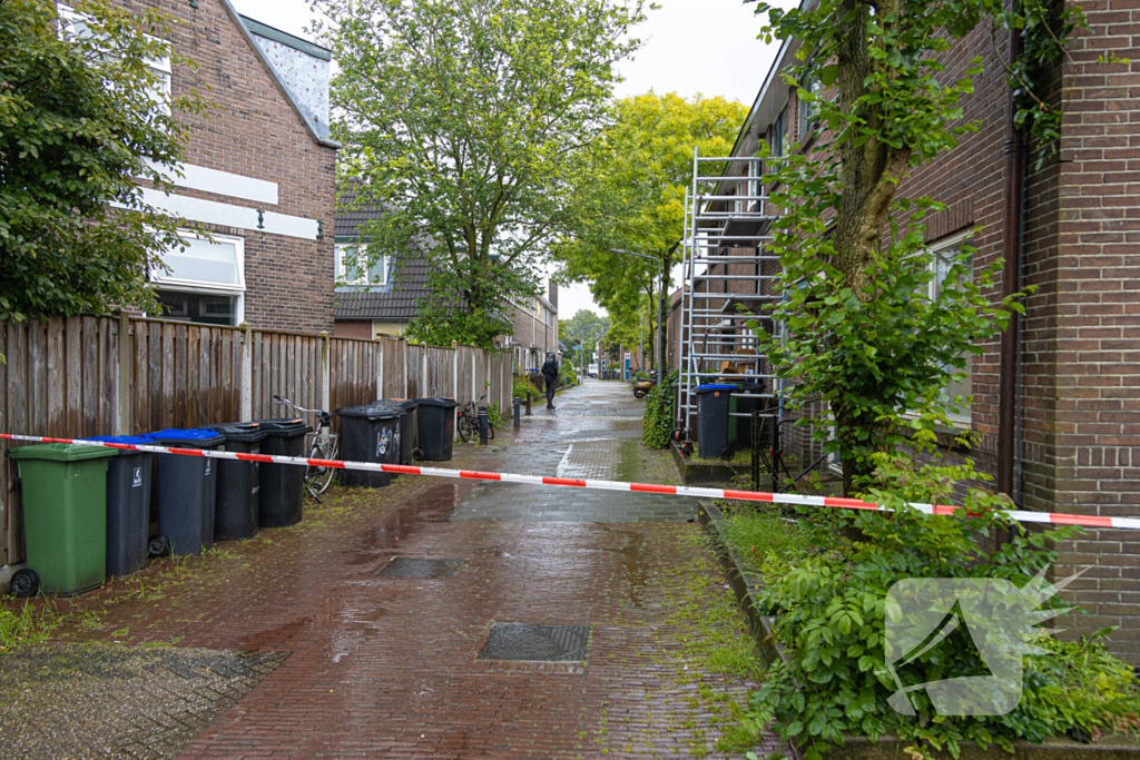 Explosie bij woning, omgeving afgezet