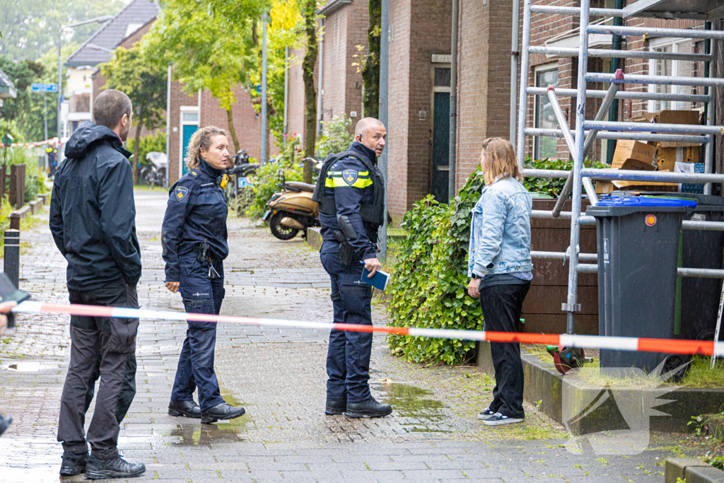 Explosie bij woning, omgeving afgezet