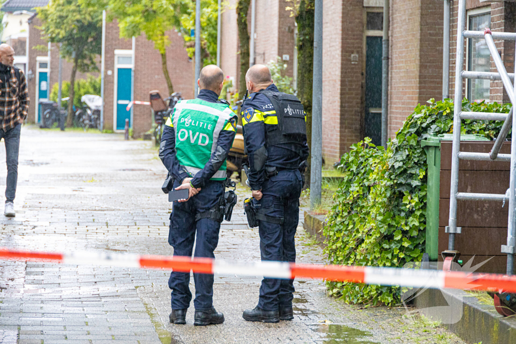 Explosie bij woning, omgeving afgezet