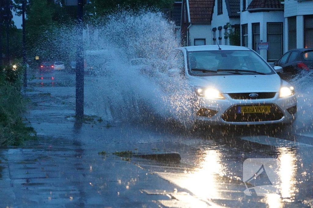 Straten blank door wolkbreuk