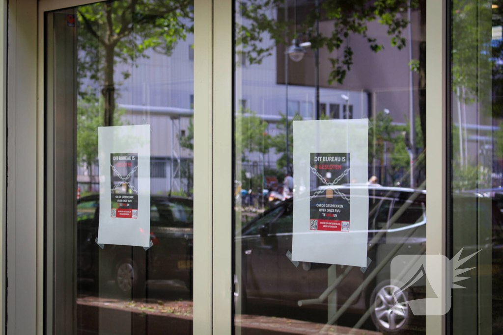 Drie politiebureaus in Leiden voor 24 uur gesloten