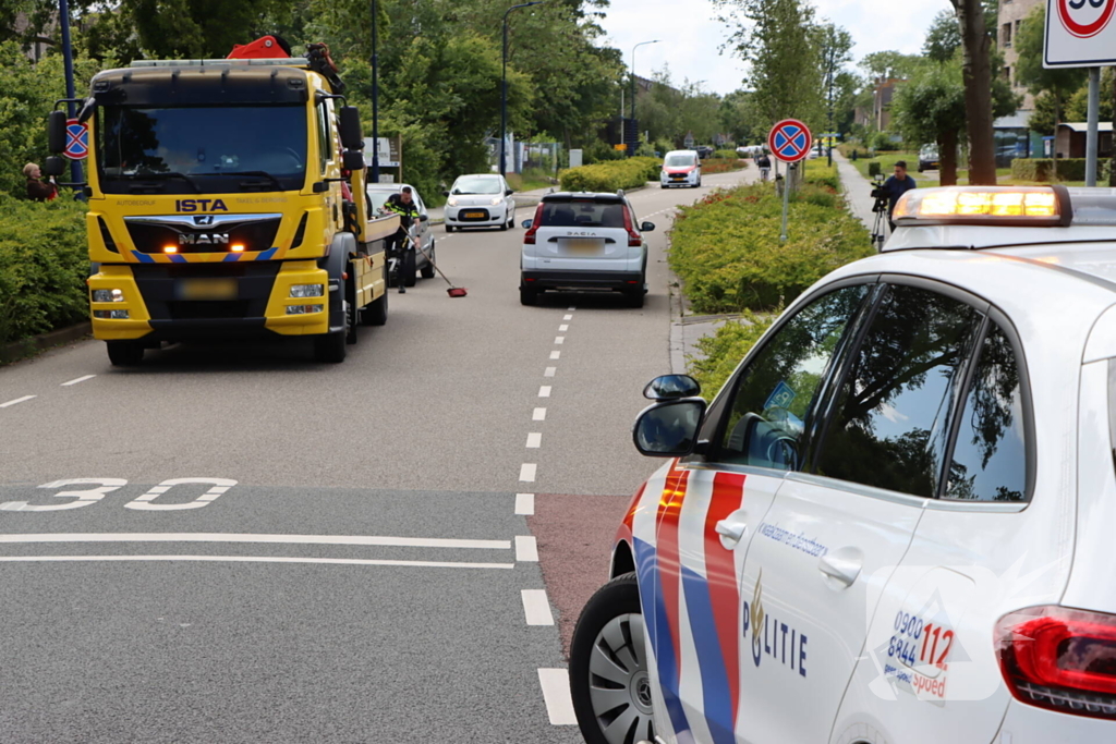 Bestuurder raakt onwel en ramt andere auto