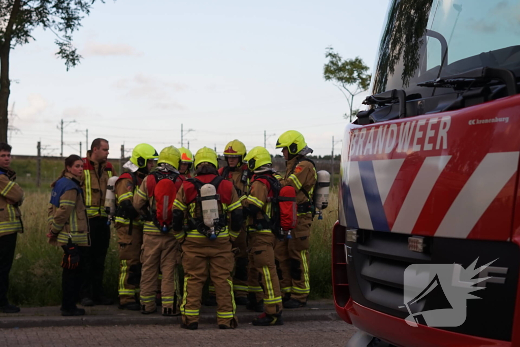 Brandweer oefent bij afvalverwerker