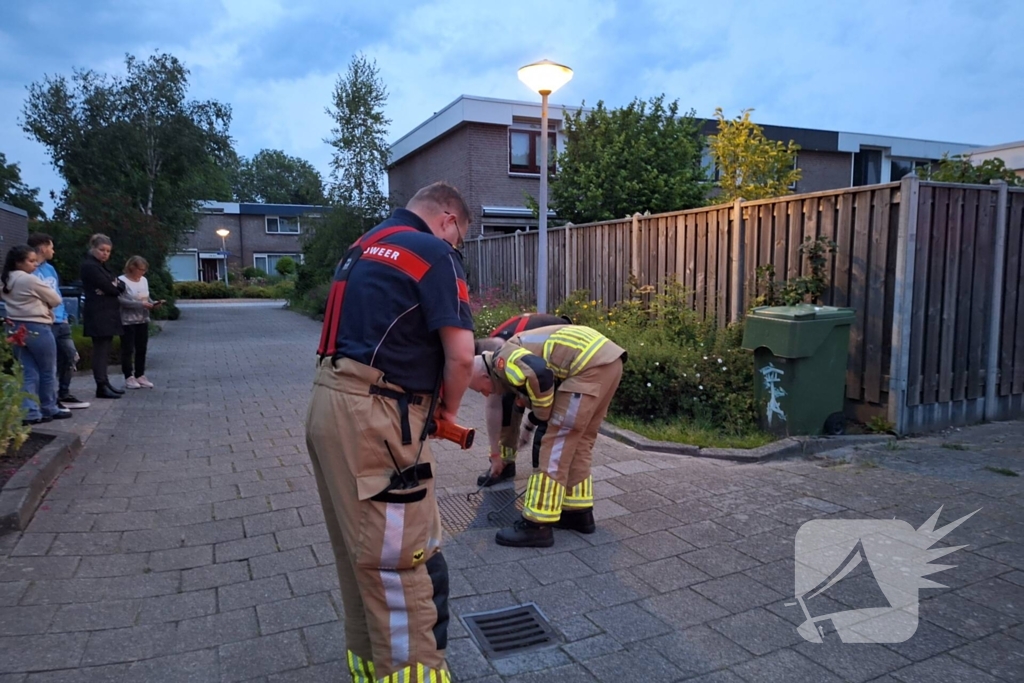 Brandweer aanwezig voor sterke lucht in woonwijk