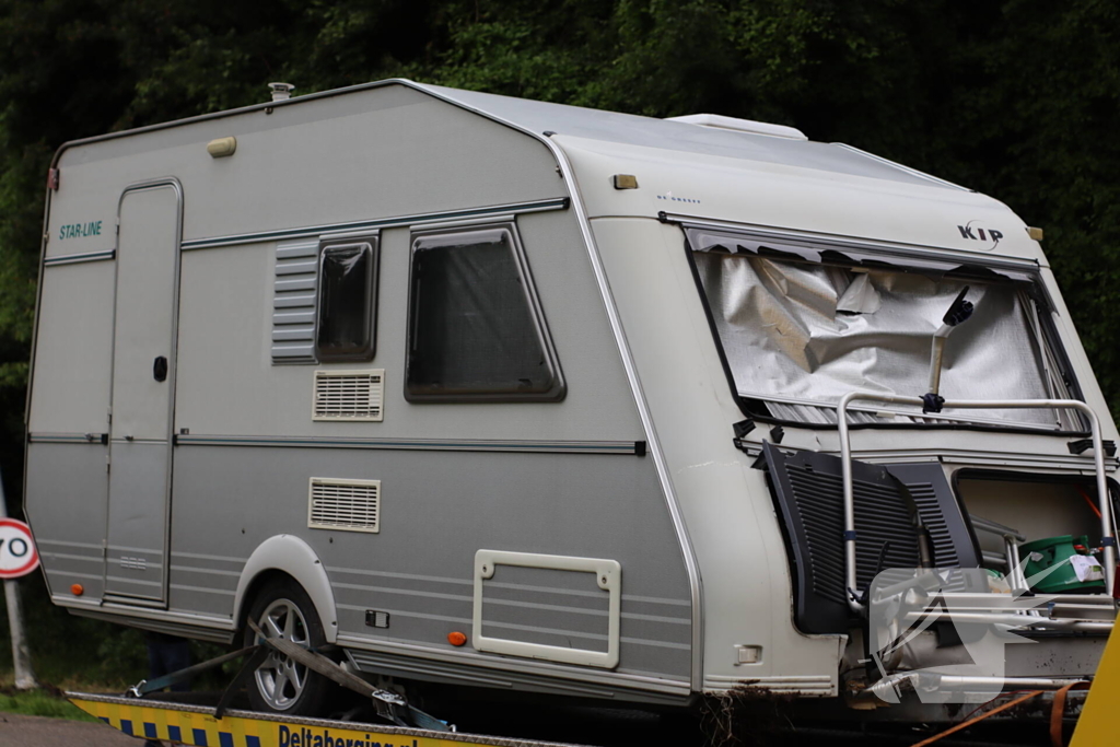 Auto verliest caravan