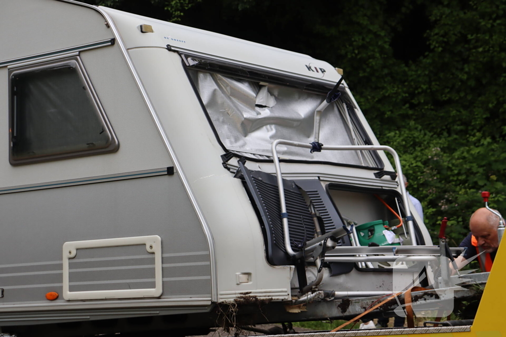 Auto verliest caravan