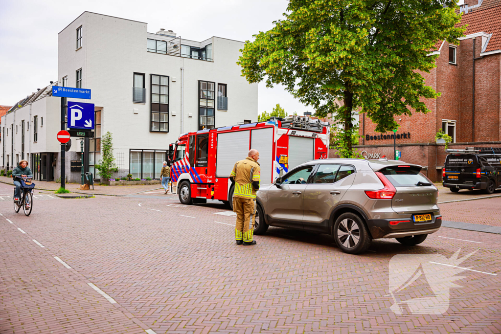 Brandweer doet onderzoek in Q-park parkeergarage