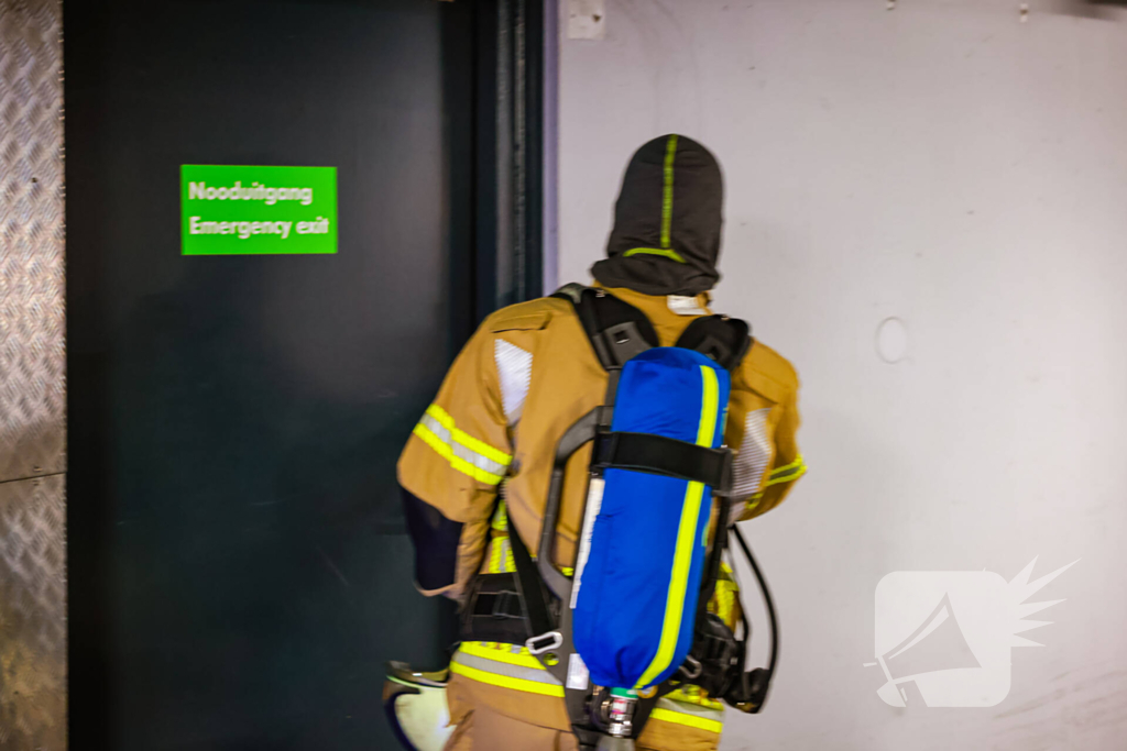 Brandweer doet onderzoek in Q-park parkeergarage