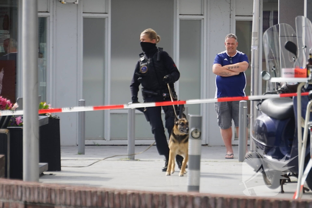 Douane doet inval in eetcafé