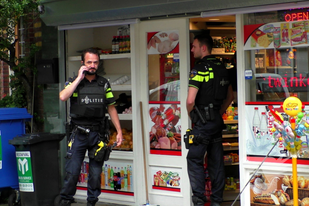 Politie zoekt dader na gewapende overval op buurtwinkel