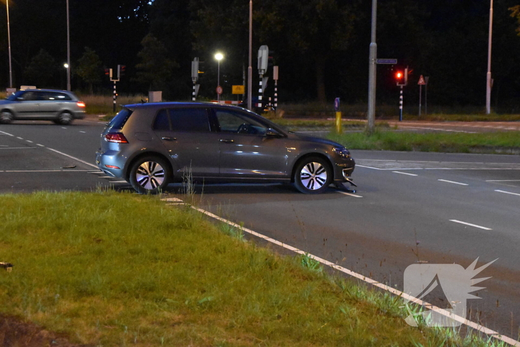 Brommerrijder gewond na frontale botsing met auto