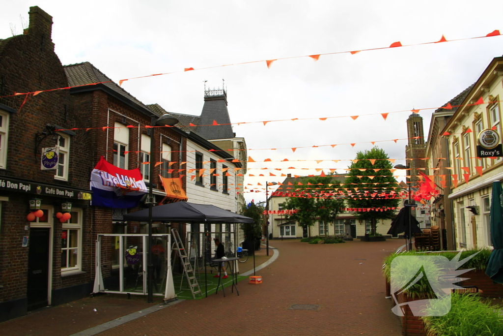 Straat kleurt oranje voor eerste EK-duel