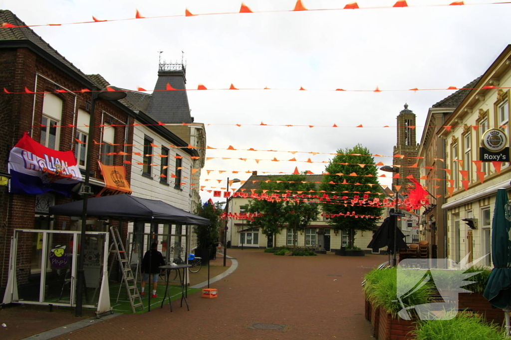 Straat kleurt oranje voor eerste EK-duel