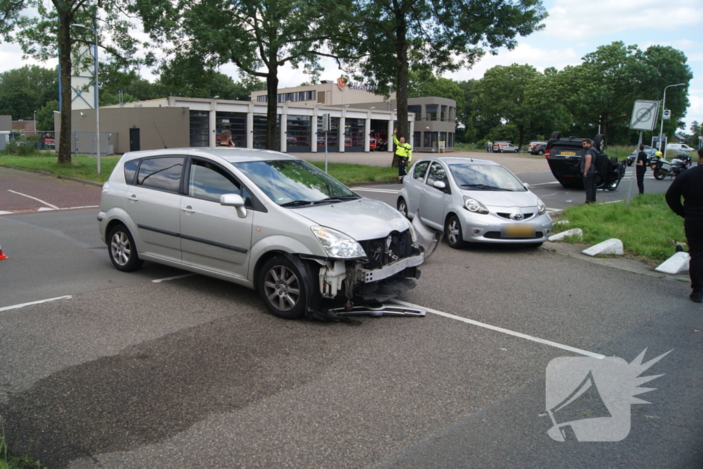 Auto op zijn kop na ongeval