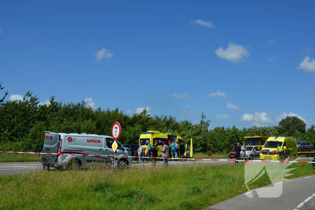 Fietser zwaargewond na ongeval met auto