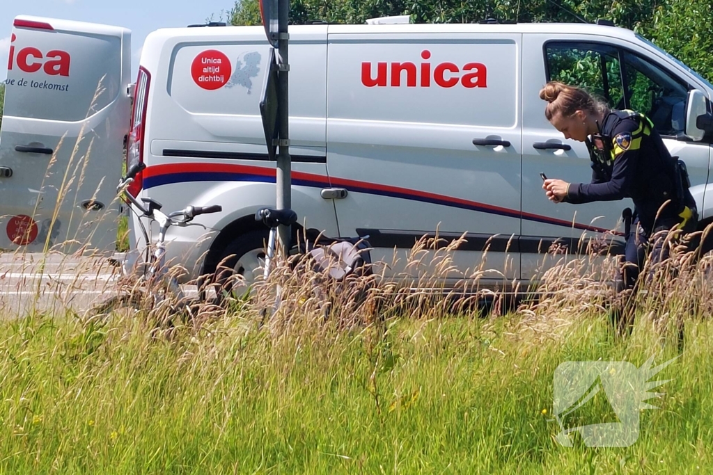 Fietser zwaargewond na ongeval met auto