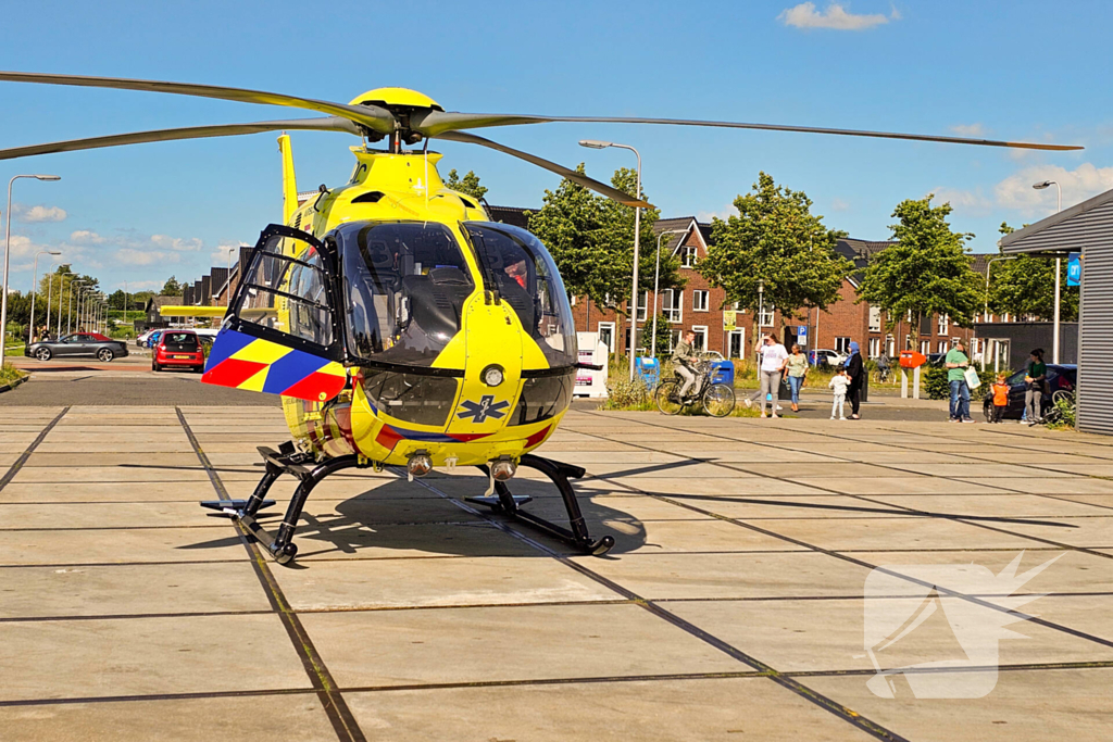 Traumahelikopter landt voor medisch incident