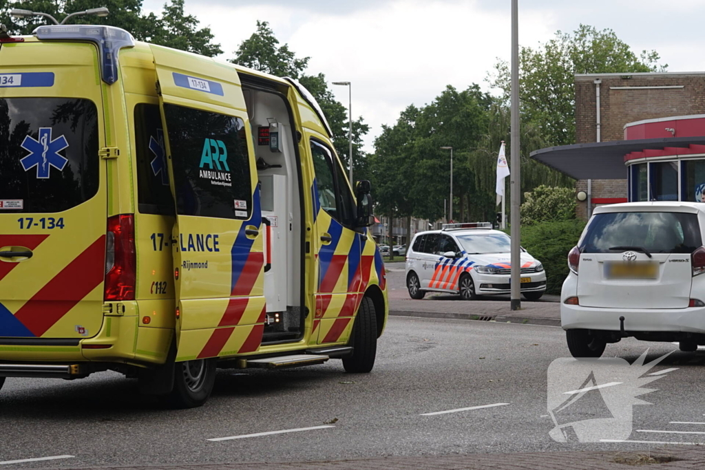 Fietser aangereden, autoruit kapot