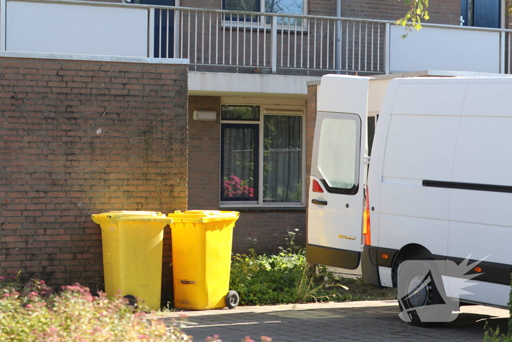 Politie rolt hennepkwekerij in woning op