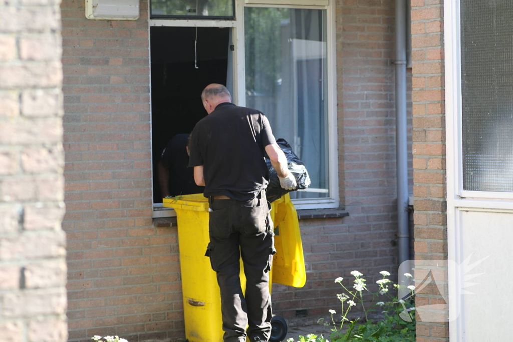 Politie rolt hennepkwekerij in woning op