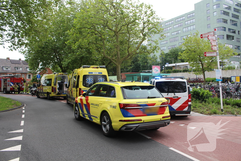 Persoon zwaargewond bij aanrijding met trein