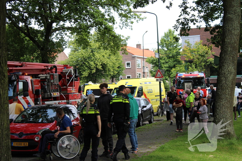 Grote brand in portiekwoning