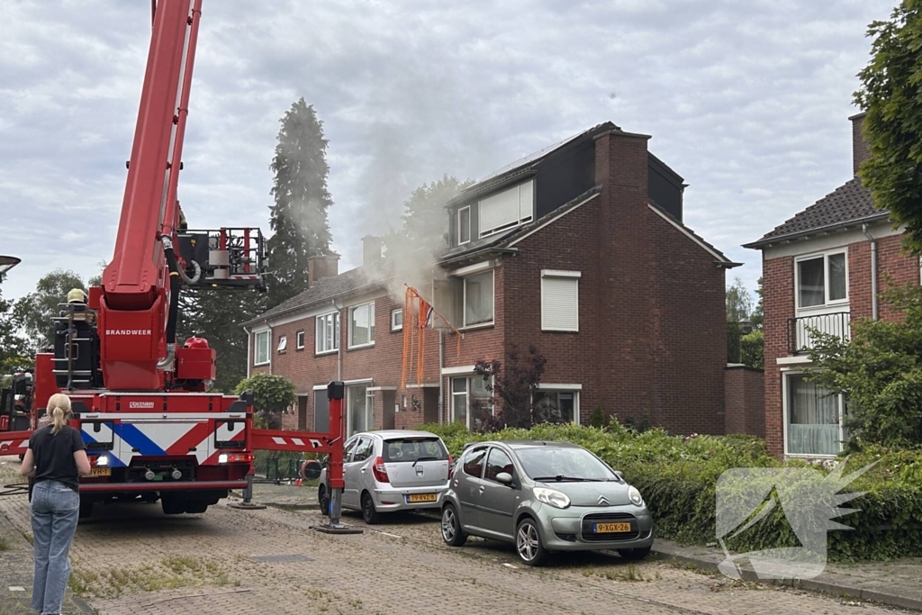 Kat overleden bij brand in hoekwoning