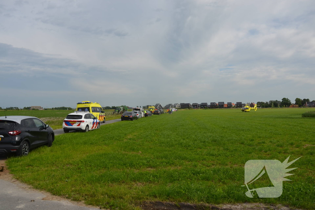 Fietser zwaargewond bij ongeval met landbouwvoertuig