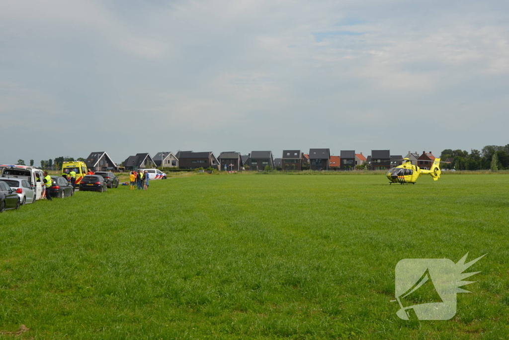 Fietser zwaargewond bij ongeval met landbouwvoertuig